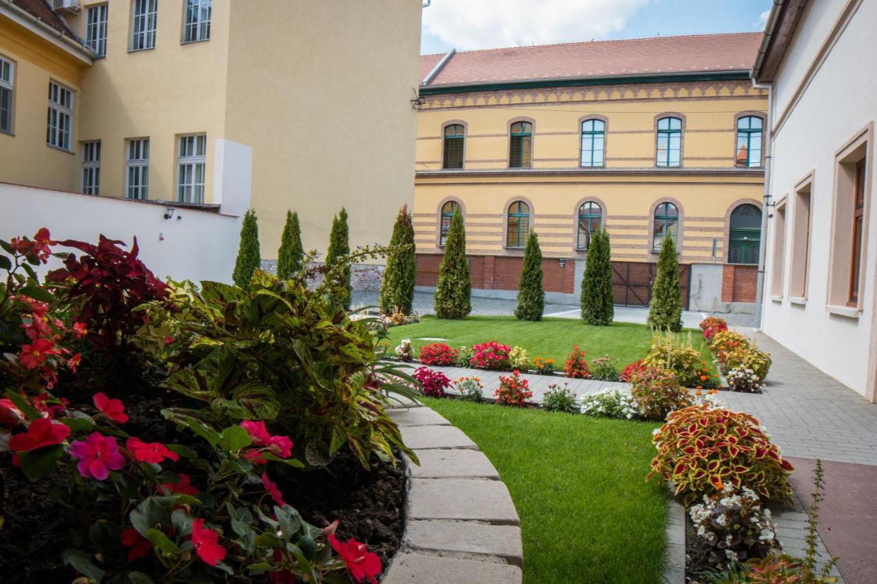 Mecset Apartman Eger Exterior foto