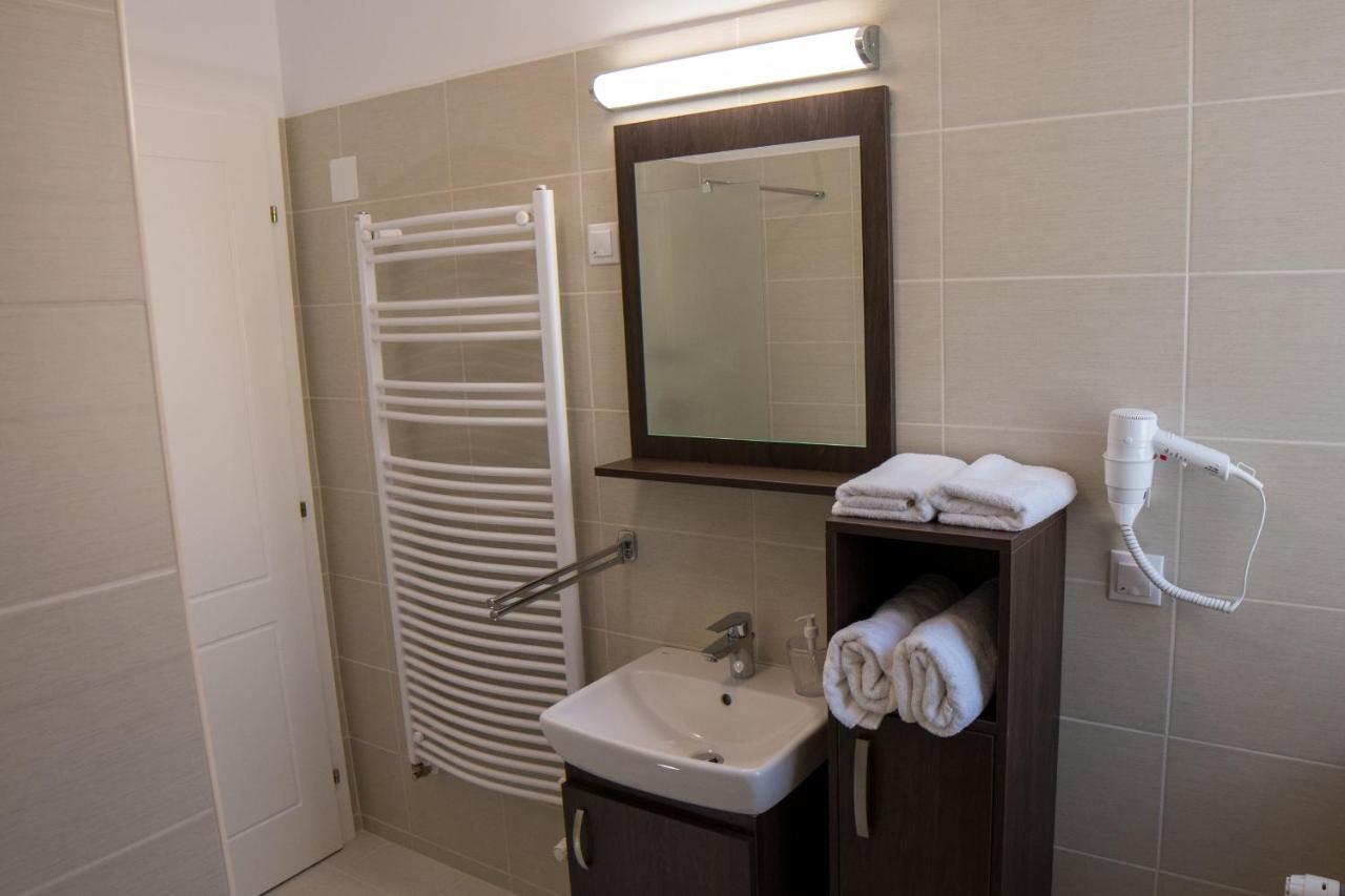Mecset Apartman Eger Exterior foto